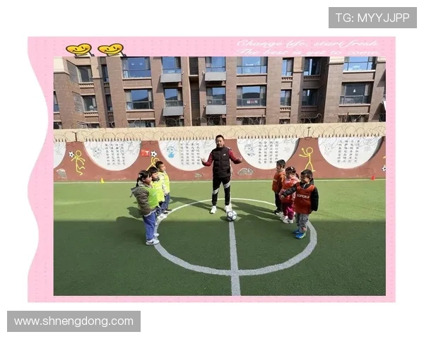 足球明星与儿童的快乐时光精彩瞬间分享