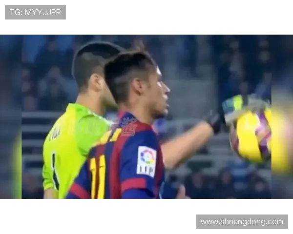 足球场上的搞笑明星他们的表情总能让人捧腹大笑 足球场上的搞笑明星他们的表情总能让人捧腹大笑